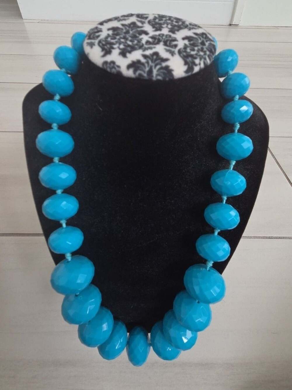 Unbranded Chunky Blue Faceted Beaded Statement Necklace